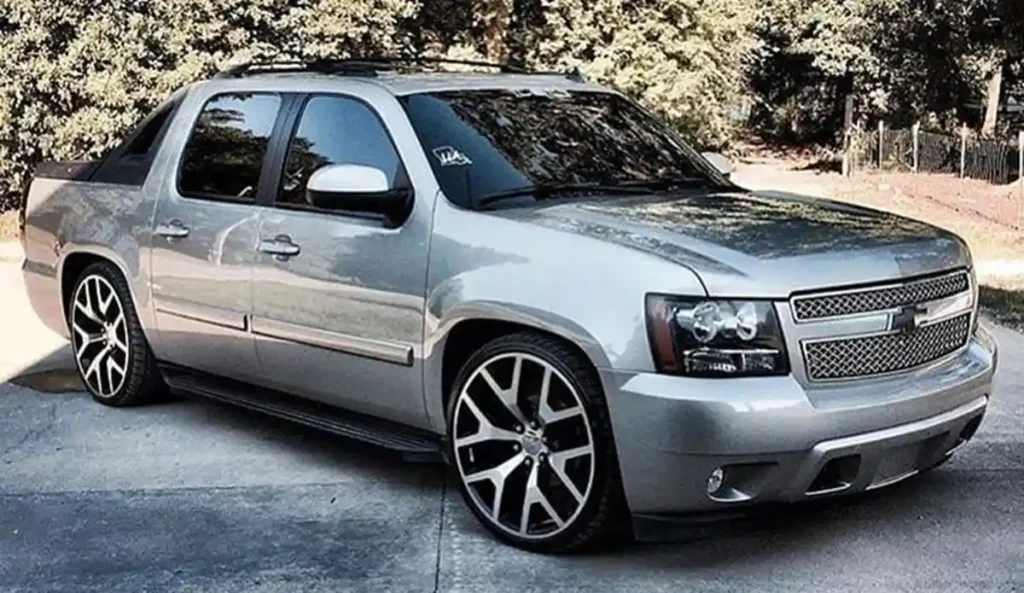 lowered chevy avalanche grey